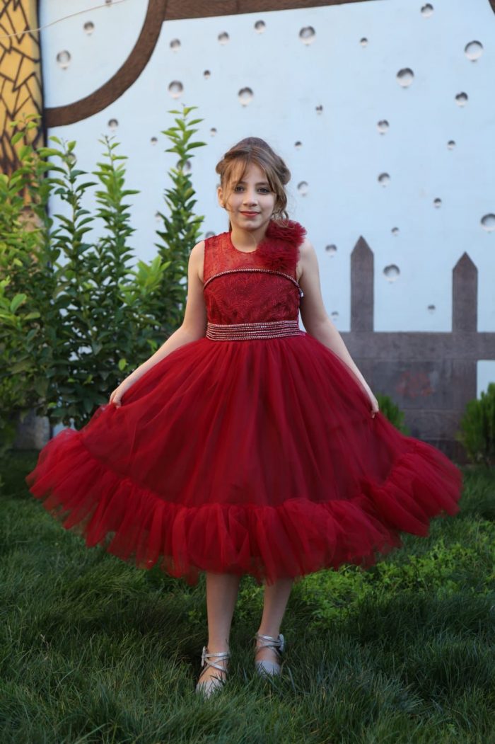 Syrian girls dress red