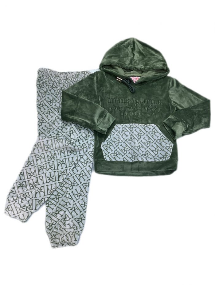 girl's winter set طقم شتوى بناتى