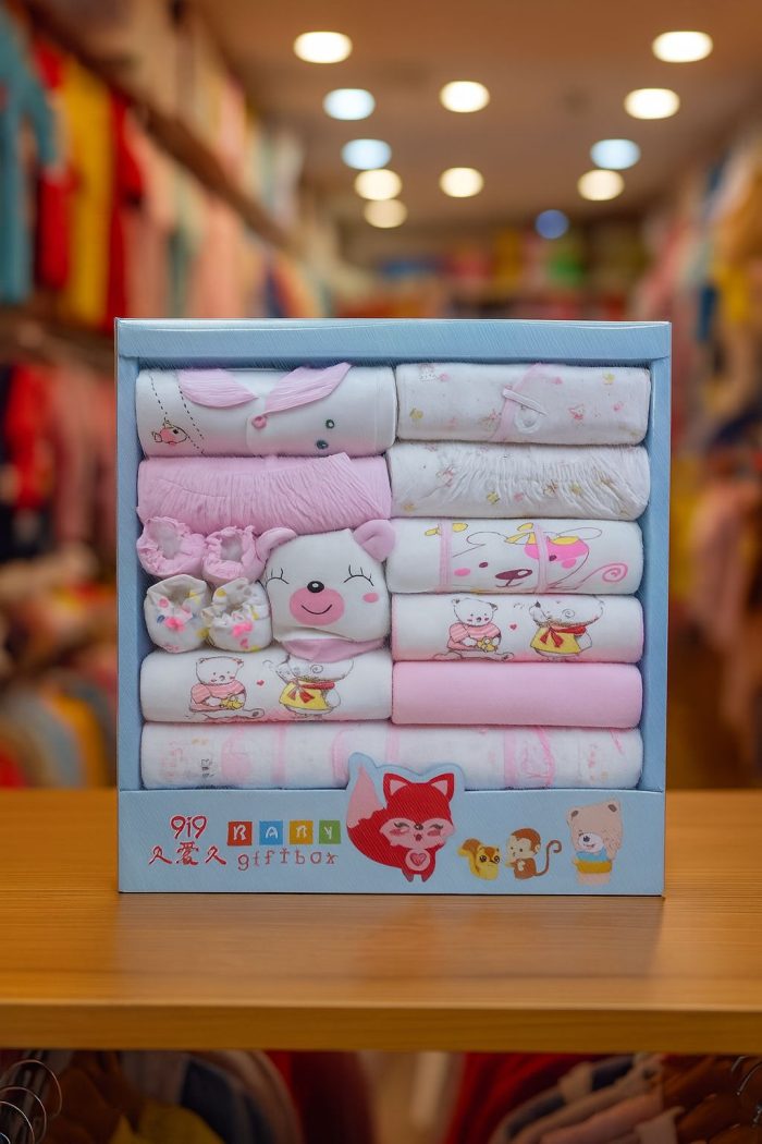 Newborn 17pc Set Gift Box - Image 1